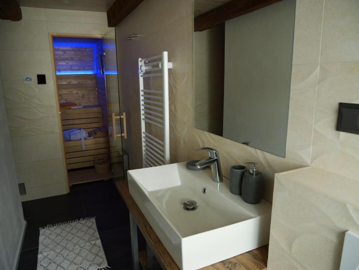 Apartman Danuse เชสกาลีปา ภายนอก รูปภาพ